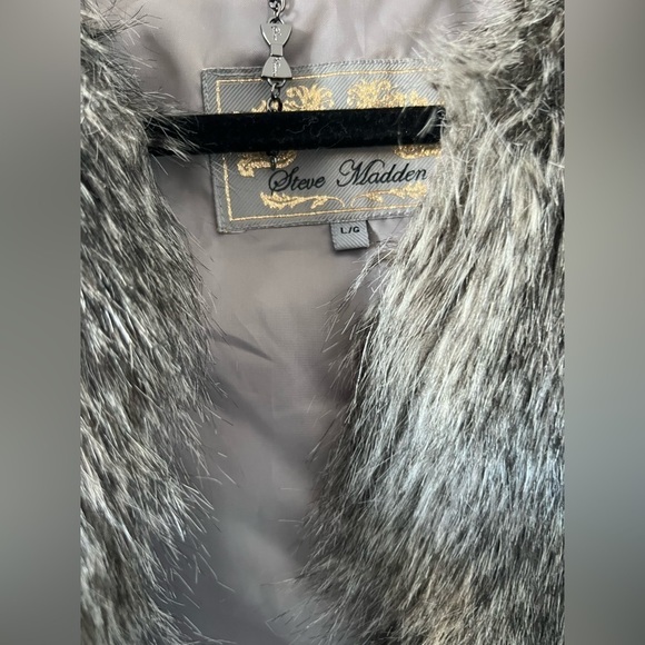Steve Madden Faux Fur Vest Large - Picture 8 of 8